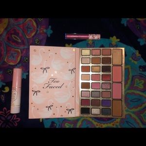 Too faced makeup bundle!